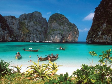PhiPhiIsland