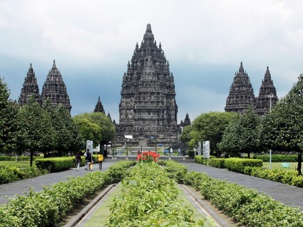 Prambanan_Trimurti